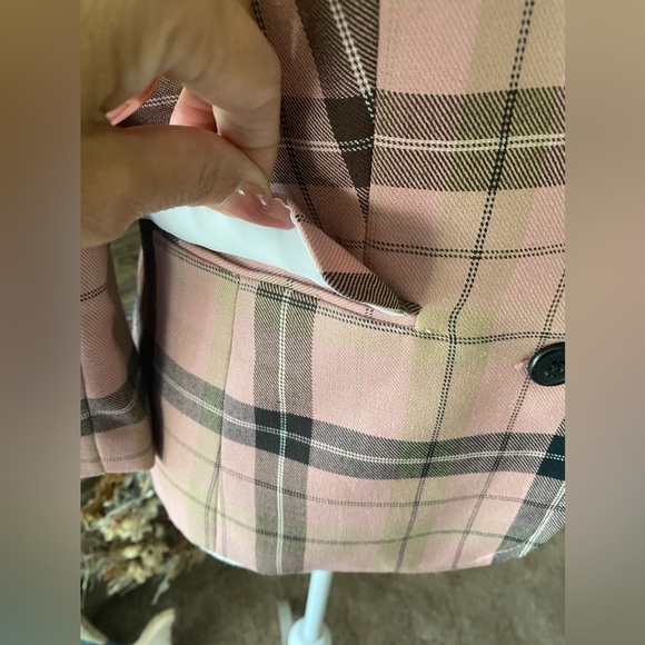 Gorgeous Pink & Khaki Plaid Blazer - Picture 10 of 11
